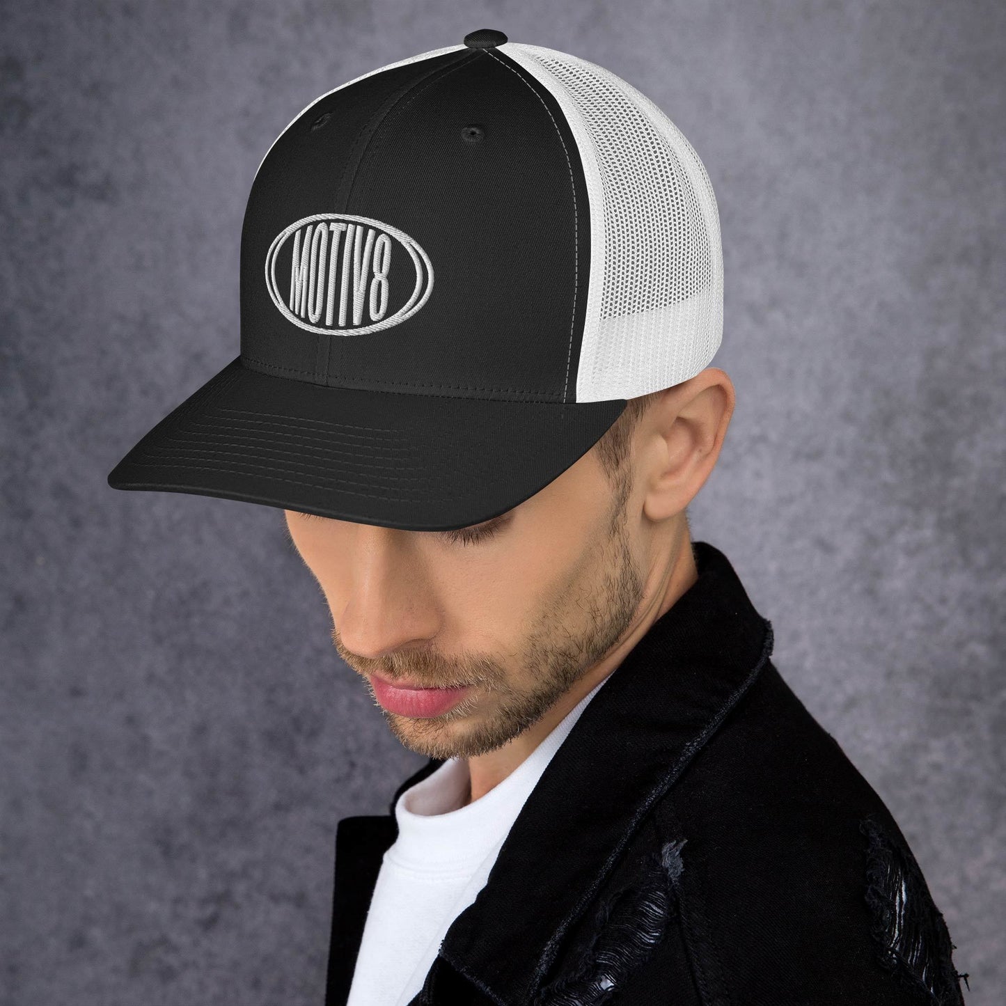 MOTIV8 Badge - Trucker Cap