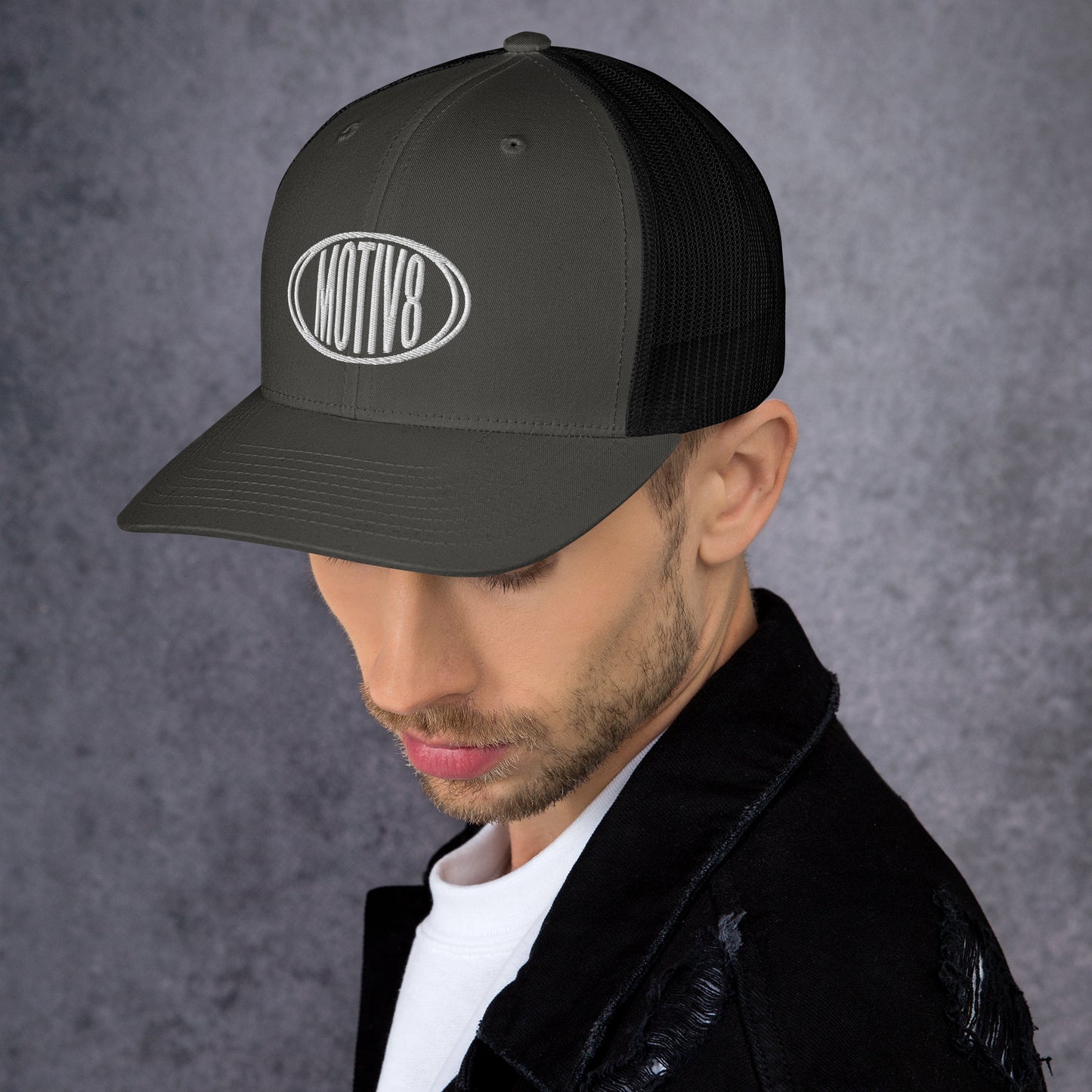 MOTIV8 Badge - Trucker Cap